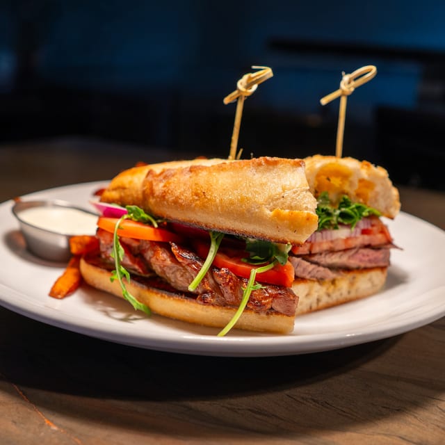 NY STEAK SANDWICH.